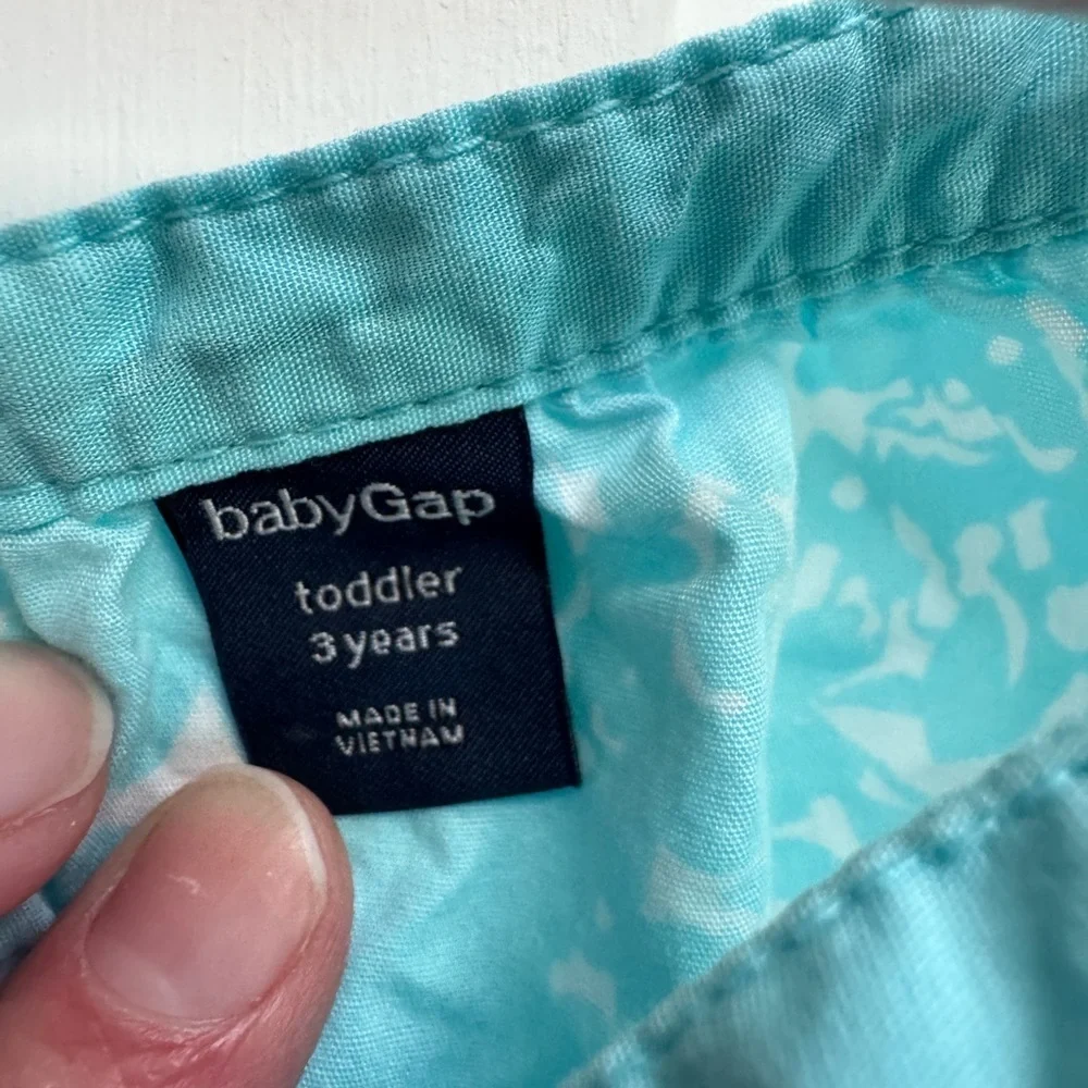 NWOT Baby GAP 3T Girls Blue and White Floral Romper